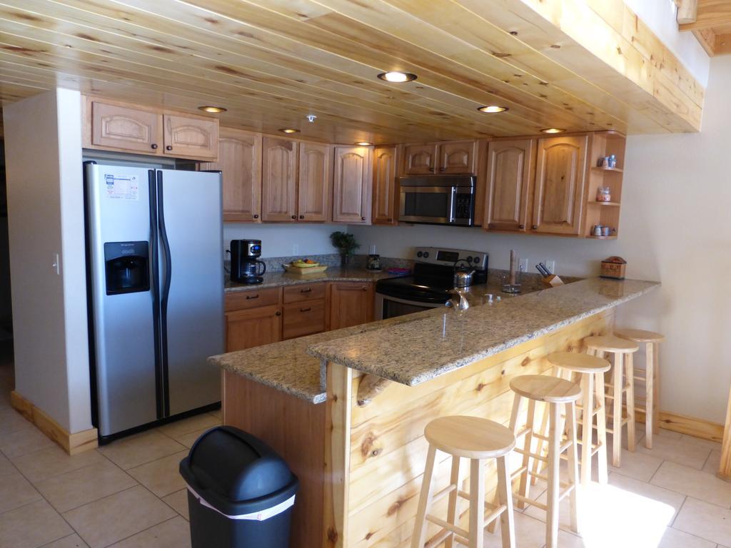 The Lodge At Duck Creek Duck Creek Village Chambre photo